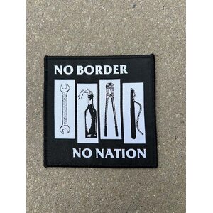 Black Spoke Collective No Border-kangasmerkki